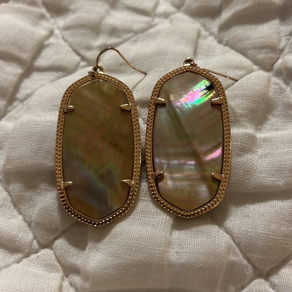 Kendra Scott Danielle Earrings-Gold - Picture 2 of 2